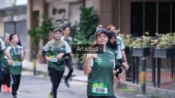 Runner Photo 1421117