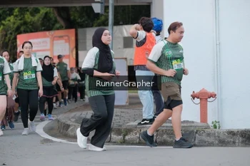 Runner Photo 1421202