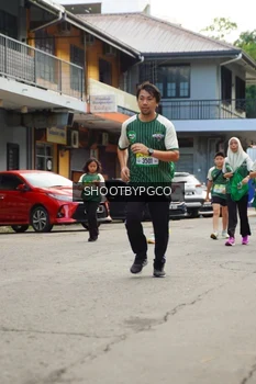 Runner Photo 1421474