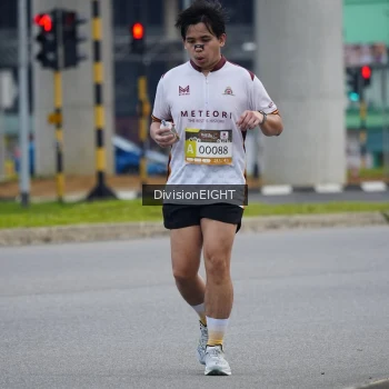 Runner Photo 1421626