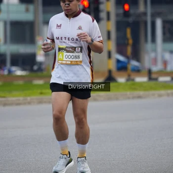 Runner Photo 1421653