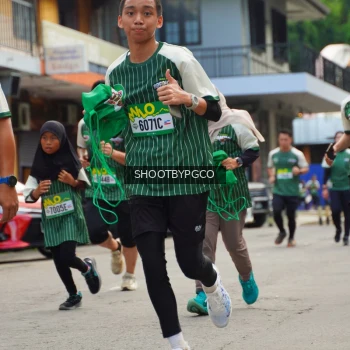 Runner Photo 1421839