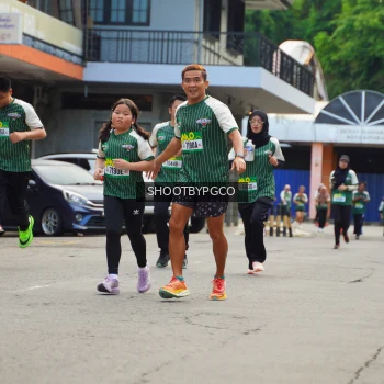 Runner Photo 1421936