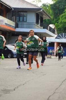 Runner Photo 1421944