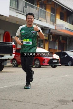 Runner Photo 1422001