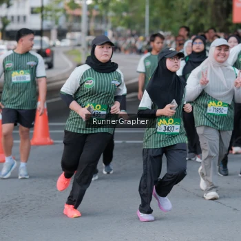 Runner Photo 1422342