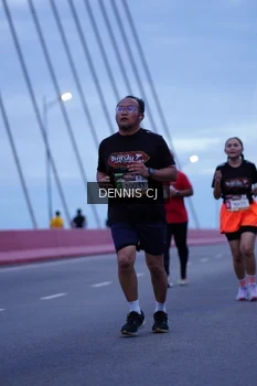 Runner Photo 1426698