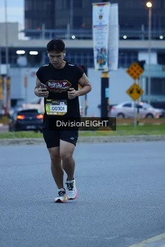 Runner Photo 1429701