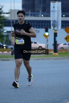 Runner Photo 1429711