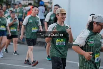 Runner Photo 1430379