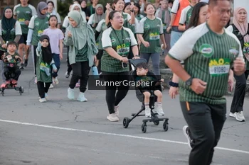 Runner Photo 1430587
