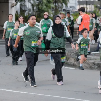 Runner Photo 1430684