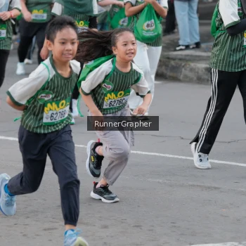Runner Photo 1431847