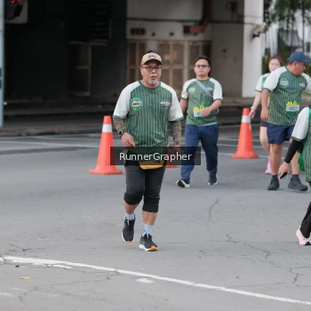 Runner Photo 1431935