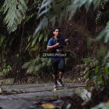 Runner Photo 1433275