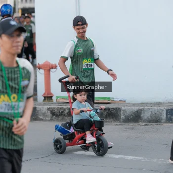 Runner Photo 1433452