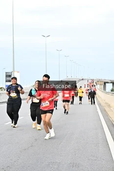 Runner Photo 1434325