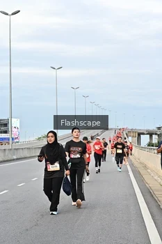 Runner Photo 1434541