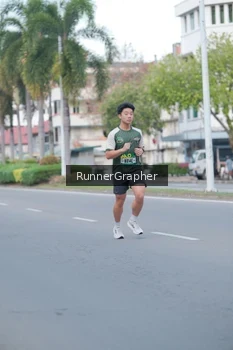 Runner Photo 1434665
