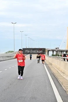 Runner Photo 1434678