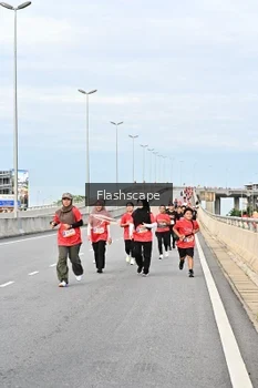 Runner Photo 1434819