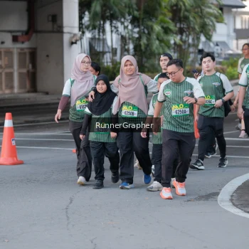Runner Photo 1435372