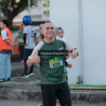 Runner Photo 1435555