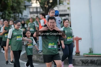 Runner Photo 1435668