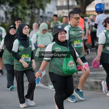 Runner Photo 1435872
