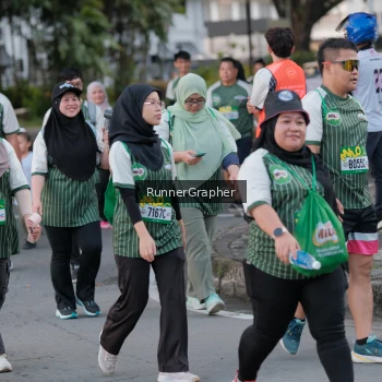 Runner Photo 1435885
