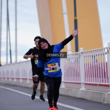 Runner Photo 1436210