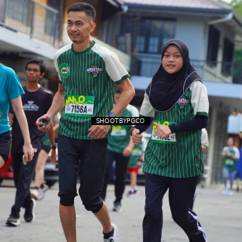 Runner Photo 1436375