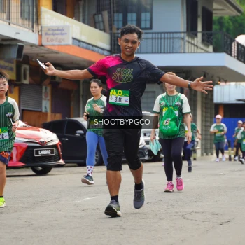 Runner Photo 1436540