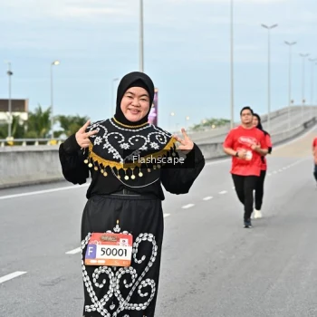 Runner Photo 1437437