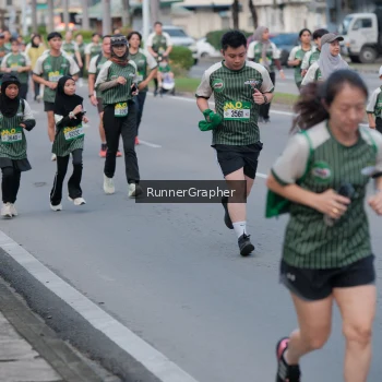 Runner Photo 1438438