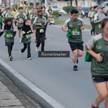 Runner Photo 1438453