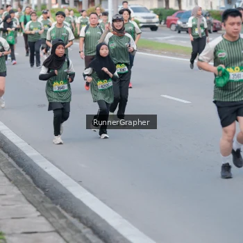 Runner Photo 1438497