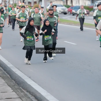 Runner Photo 1438542