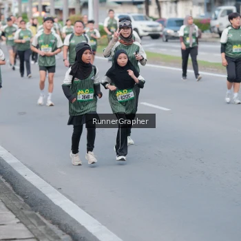 Runner Photo 1438582