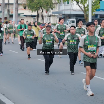 Runner Photo 1438937