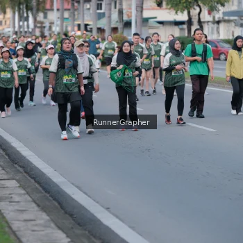 Runner Photo 1439123