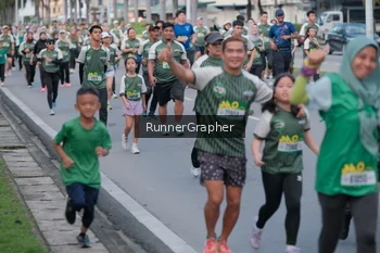 Runner Photo 1439376