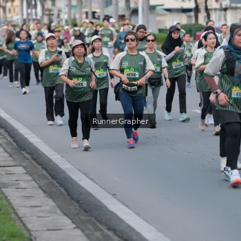 Runner Photo 1439510