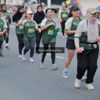 Runner Photo 1439685