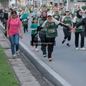 Runner Photo 1439795