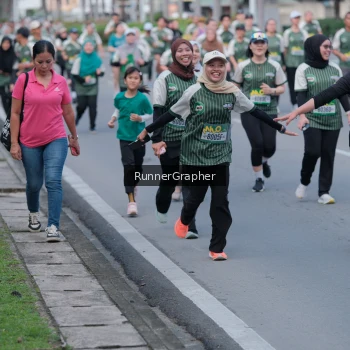 Runner Photo 1439835