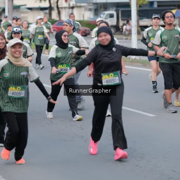 Runner Photo 1439853