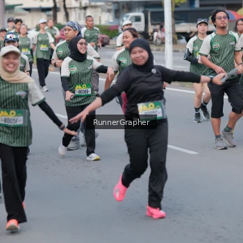 Runner Photo 1439865