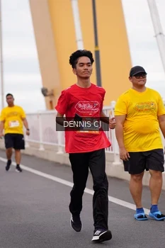 Runner Photo 1446648
