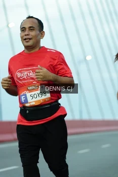 Runner Photo 1447303